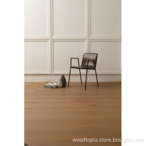 Three layers solid wood oak engineered wood flooring